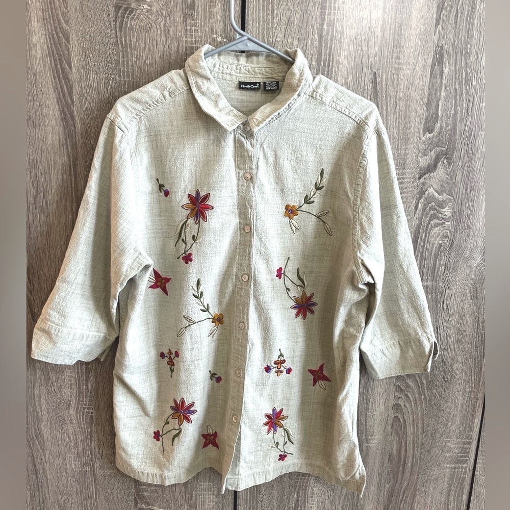 NORTHCREST Vintage Beige Linen/Cotton Blend Emboidered Button Up Shirt.